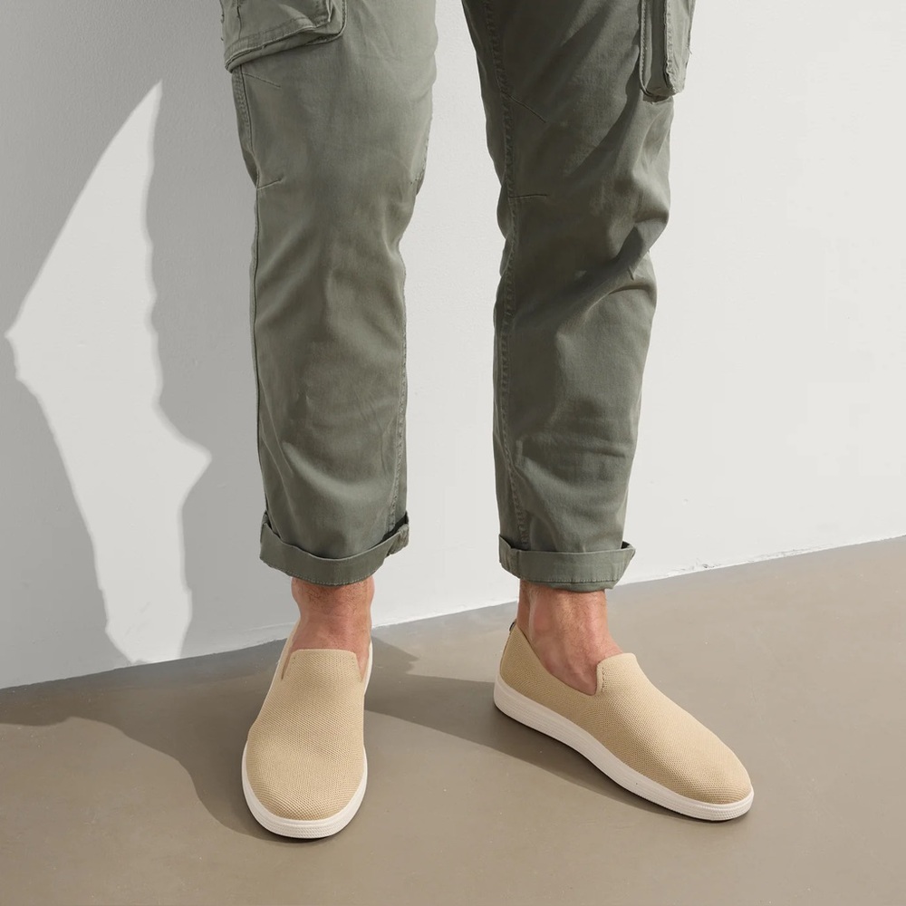 Rothy’s The Ravello Slip On Sneaker In Wheat Size 10.5